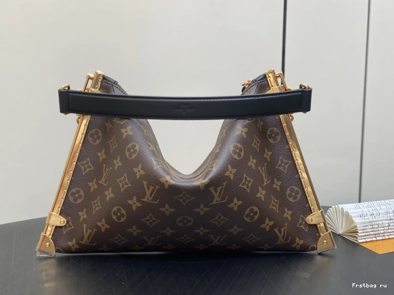 First bag ru VUITTON LOUIS Lucky Trunk 0712